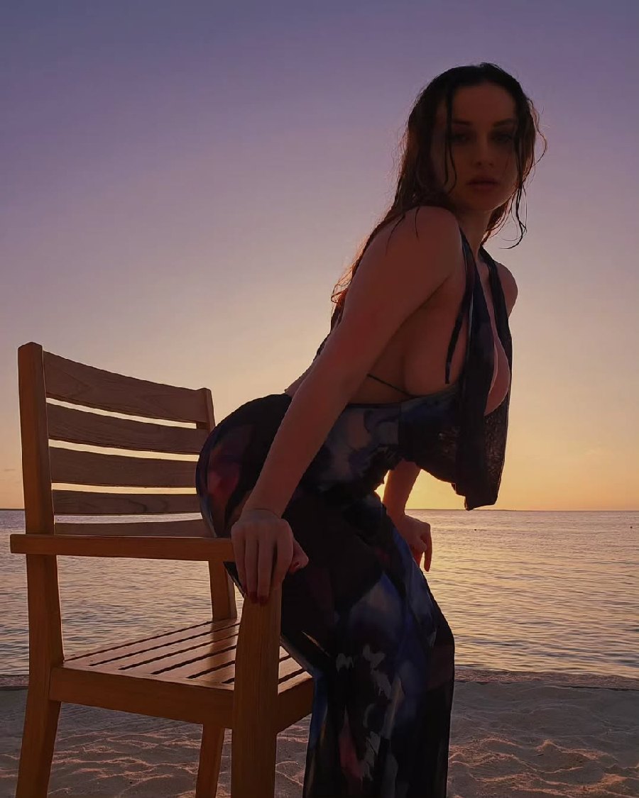 Sexy girl Miranda Faith nude in Biratnagar