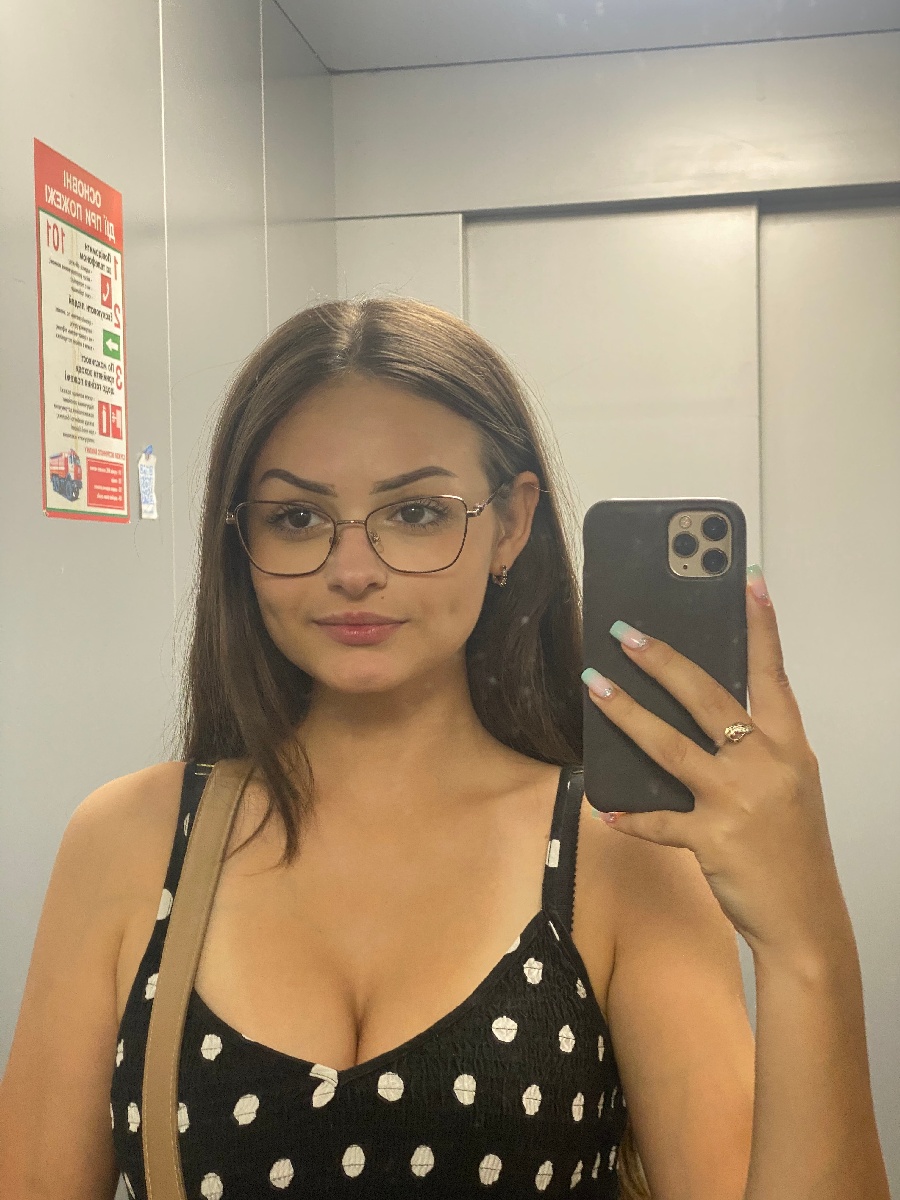 Sexy model Stacy in Biratnagar